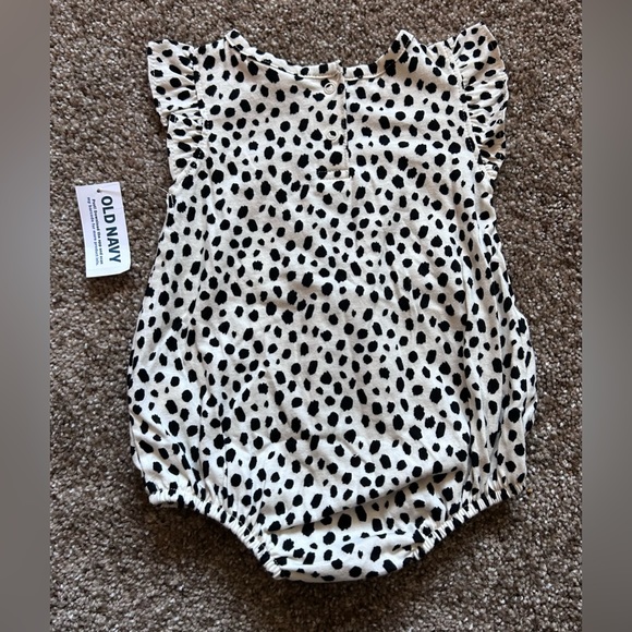 Old Navy Baby Black Dotted Ruffle-Trim Fall Romper Sz 0-3m NWT Spring Summer - Picture 2 of 5
